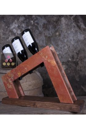 Présentoir à bouteilles en pierre et en bois