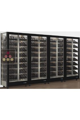 Combiné de 4 vitrines à vin professionnelles multi-usages - 3 cotés vitrés - Habillage magnétique interchangeable - Bouteilles inclinées