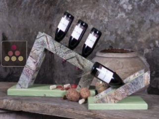 Présentoir à bouteilles en pierre et en bois