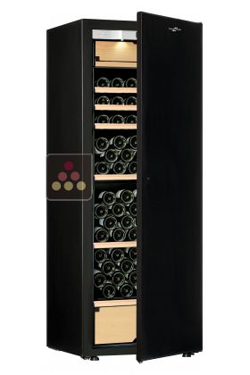 Cave à vin Multi-Usages de vieillissement et de service des vins chambrés et des vins frais - 3 températures - Présentation stockage/coulissant
