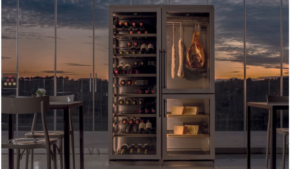 Combiné d'une cave à vin et une cave à charcuterie et fromage - Bouteilles inclinées