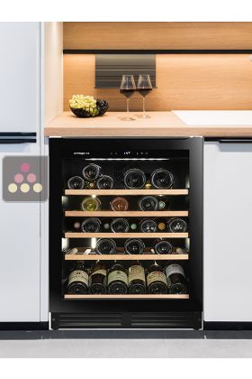 Cave à vin mono-température de conservation et/ou de service encastrable connectée