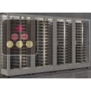 Combiné de 4 vitrines à vin professionnelles multi-usages - 3 cotés vitrés - Habillage magnétique interchangeable - Bouteilles horizontales ACI-TMR46001H