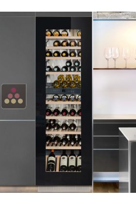 Cave à vin multi-usages de conservation et de service des vins encastrable à porte verre noire